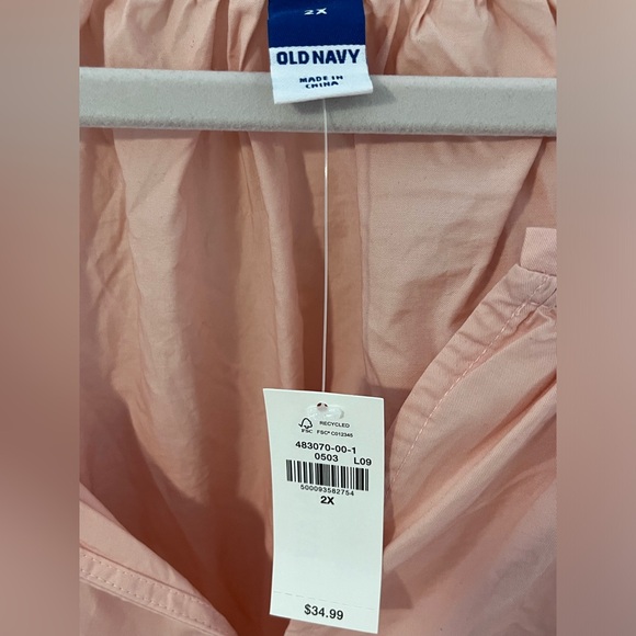 Old Navy bubble short sleeve top in pink - Picture 4 of 4